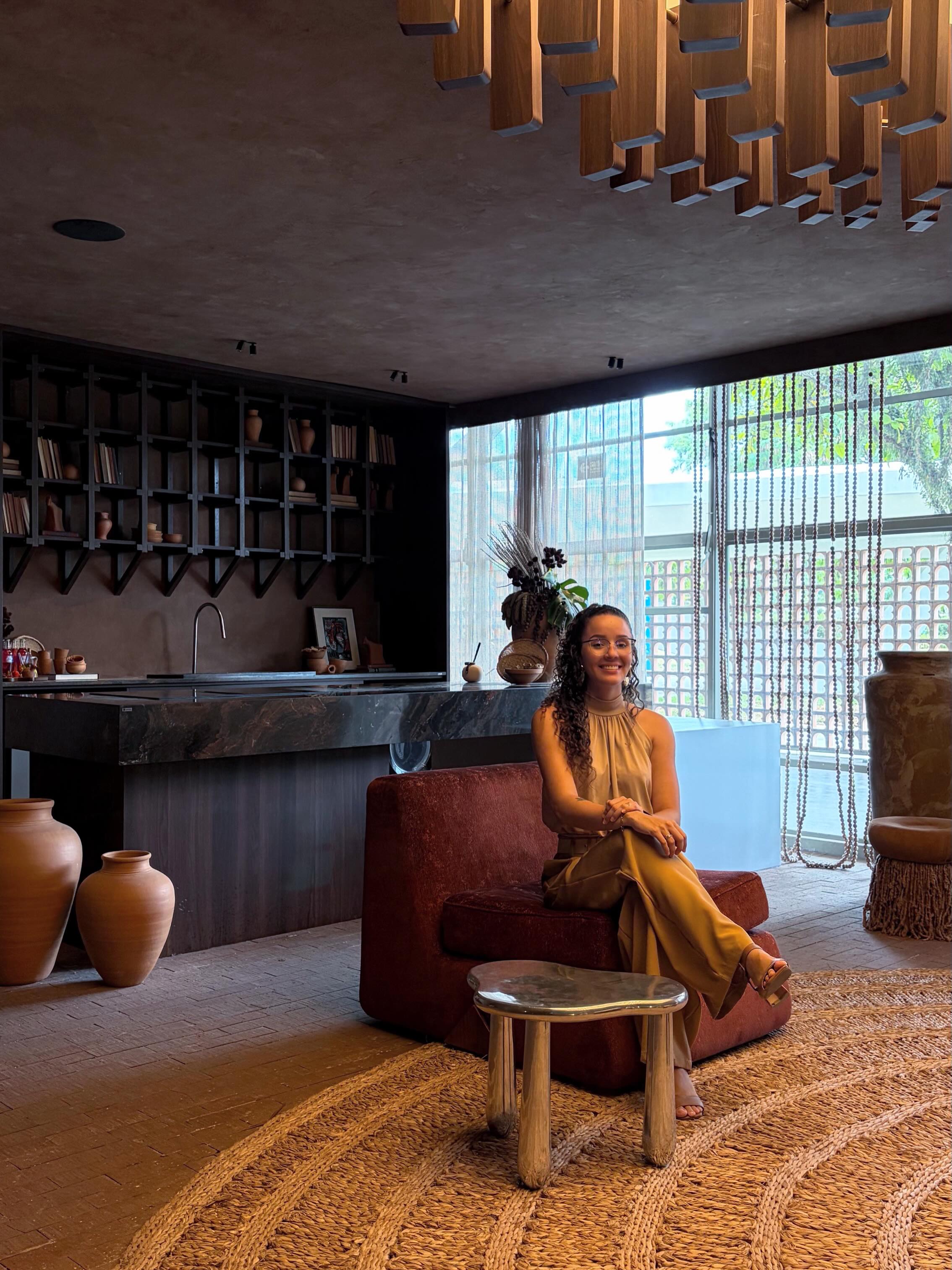 Pâmela Manzano em seu estúdio de arquitetura